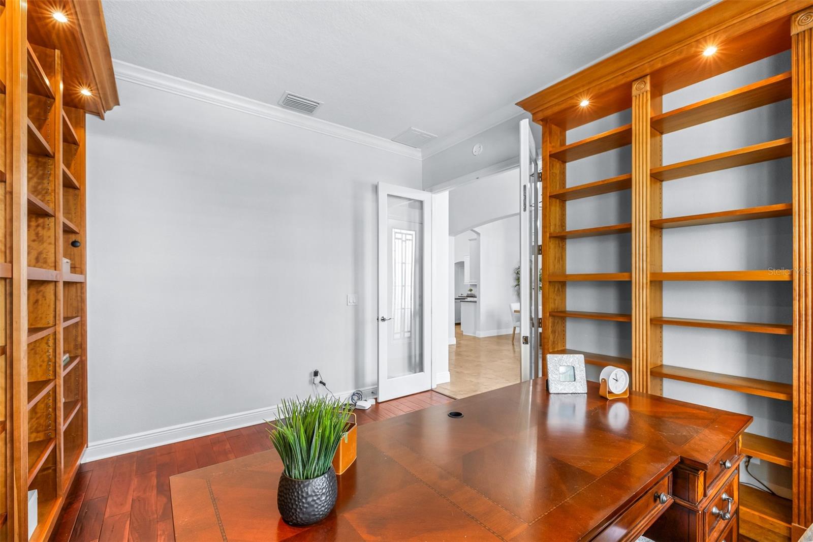 Image 15 of 91 For 32545 Silvercreek Way