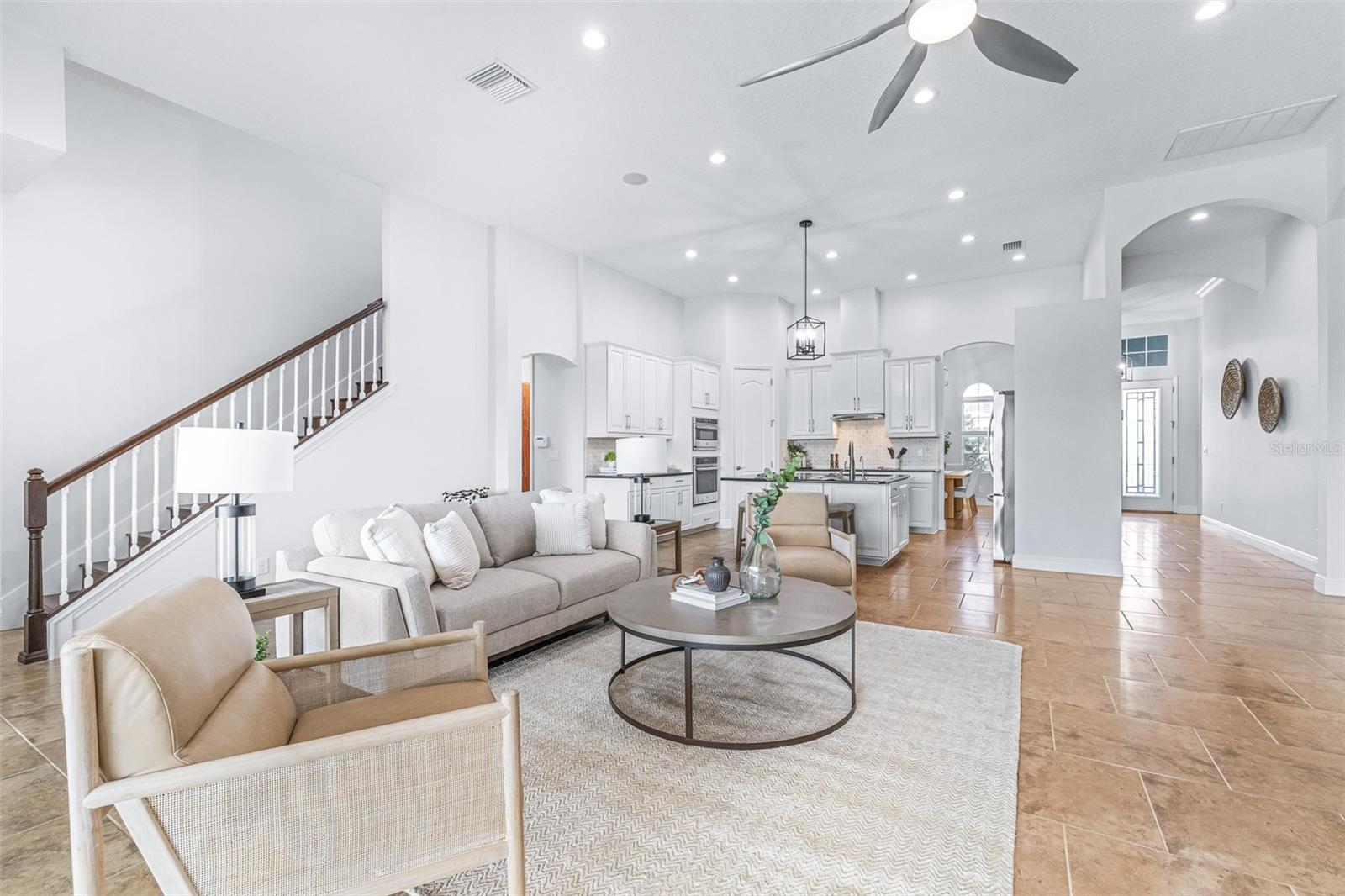 Image 18 of 91 For 32545 Silvercreek Way