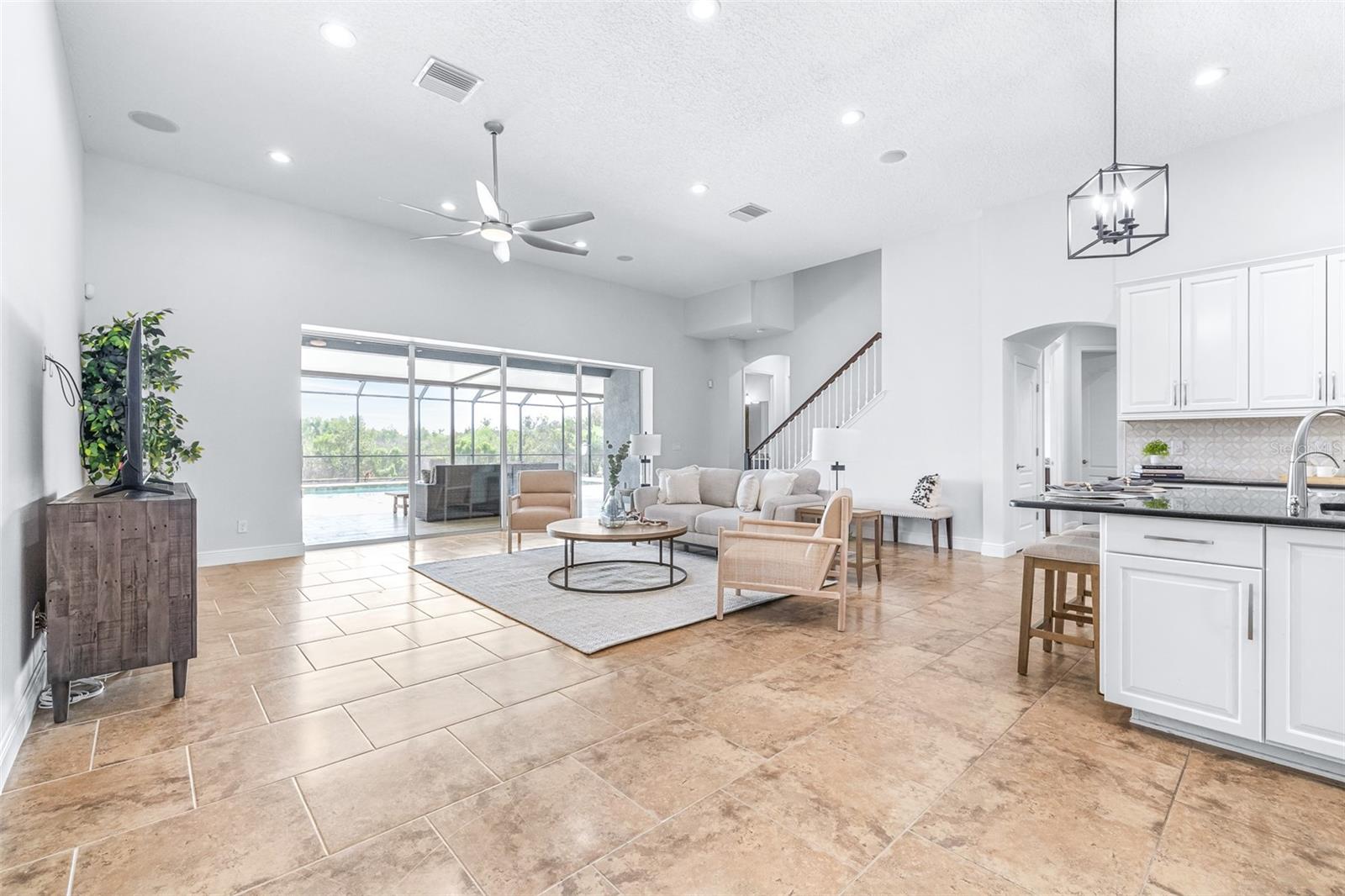 Image 26 of 91 For 32545 Silvercreek Way