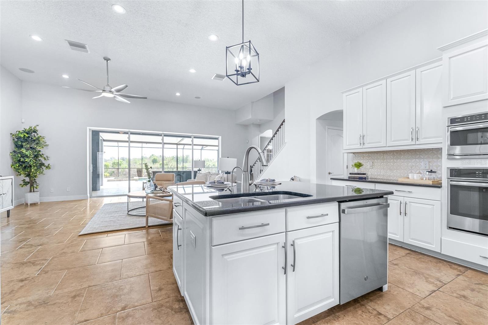 Image 30 of 91 For 32545 Silvercreek Way