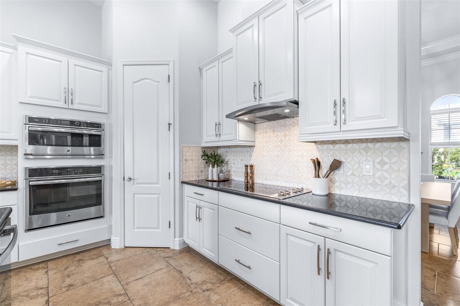 Image 36 of 91 For 32545 Silvercreek Way