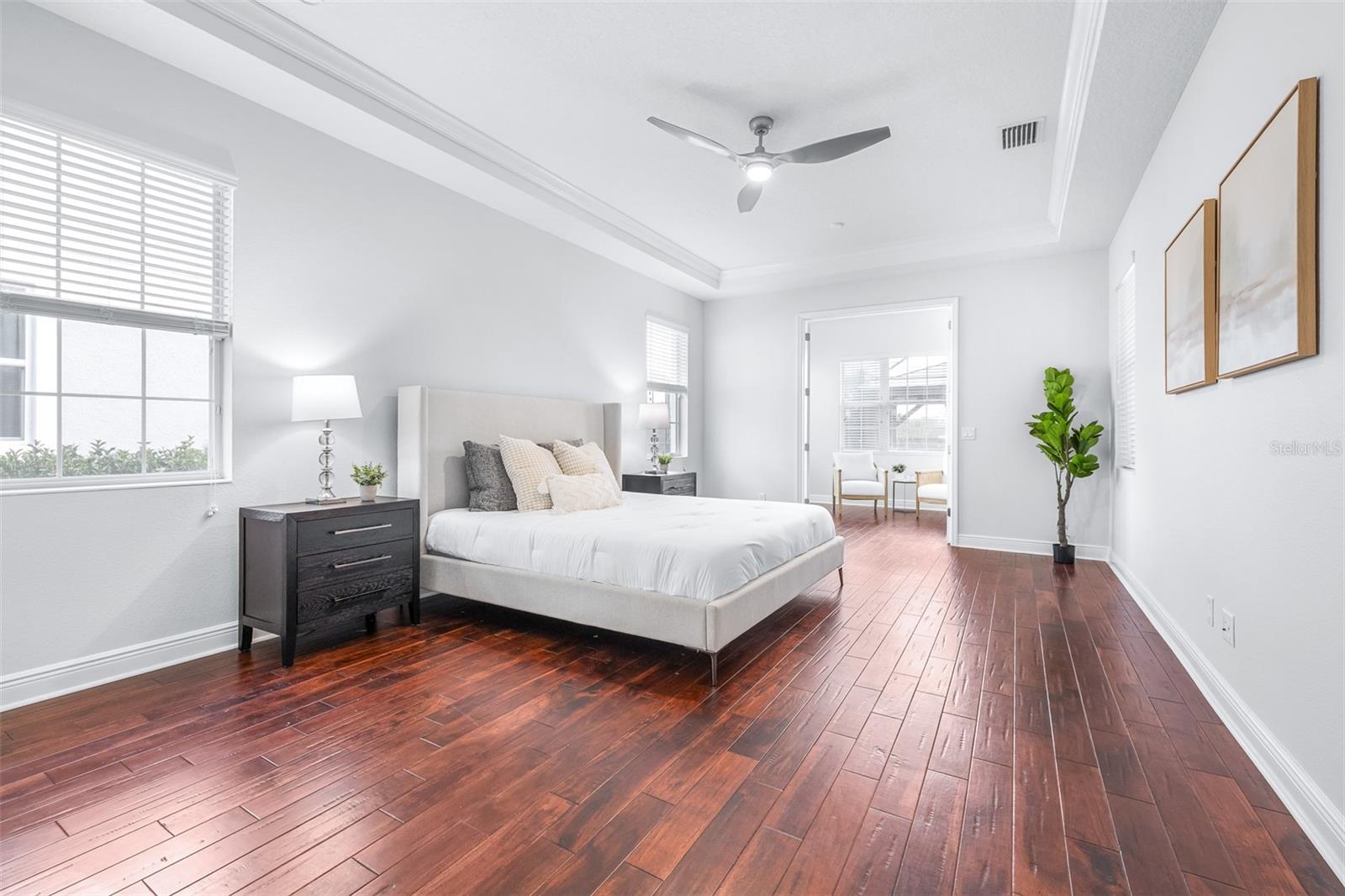 Image 38 of 91 For 32545 Silvercreek Way