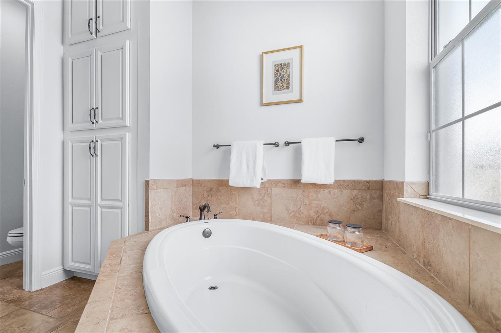 Image 49 of 91 For 32545 Silvercreek Way