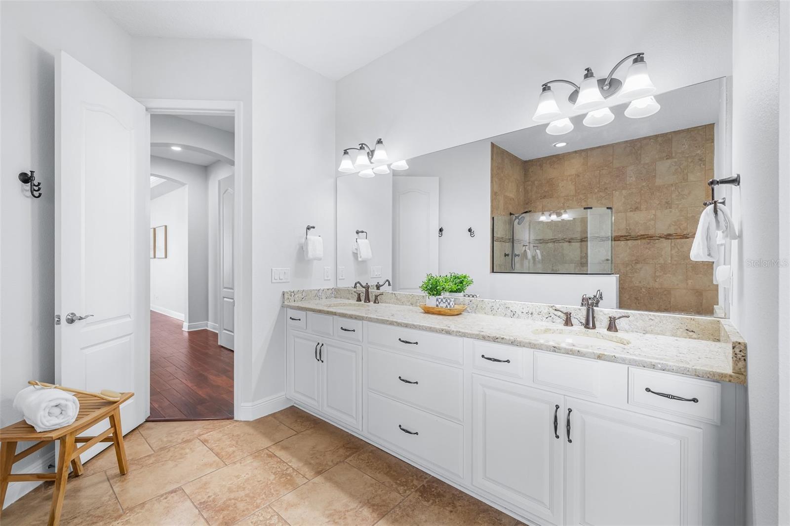 Image 50 of 91 For 32545 Silvercreek Way