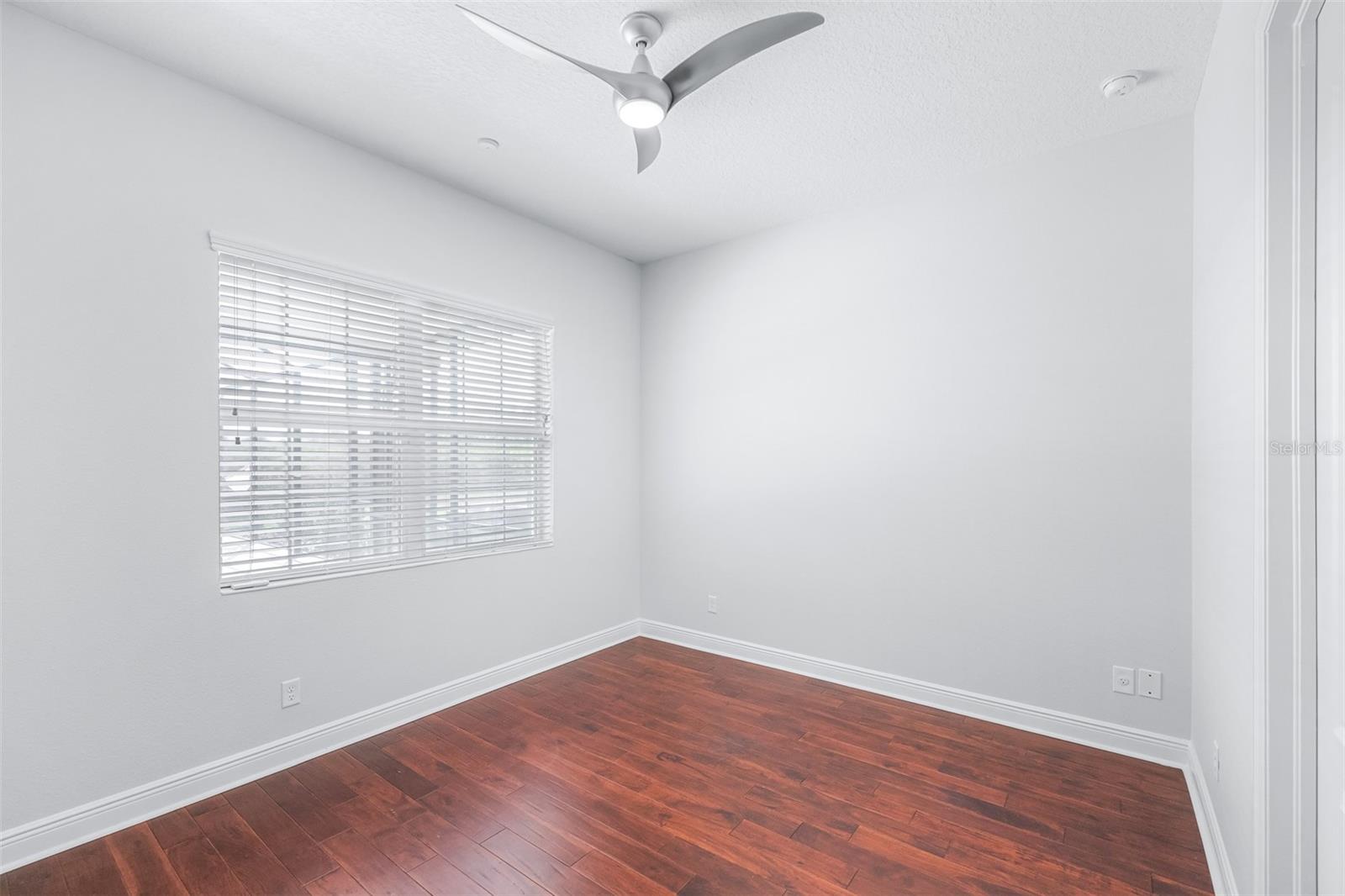 Image 60 of 91 For 32545 Silvercreek Way