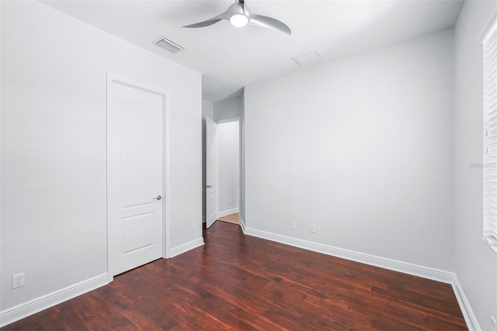 Image 61 of 91 For 32545 Silvercreek Way