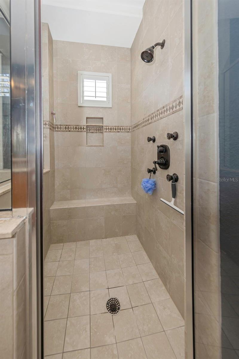 Image 28 of 73 For 3687 Janus Way