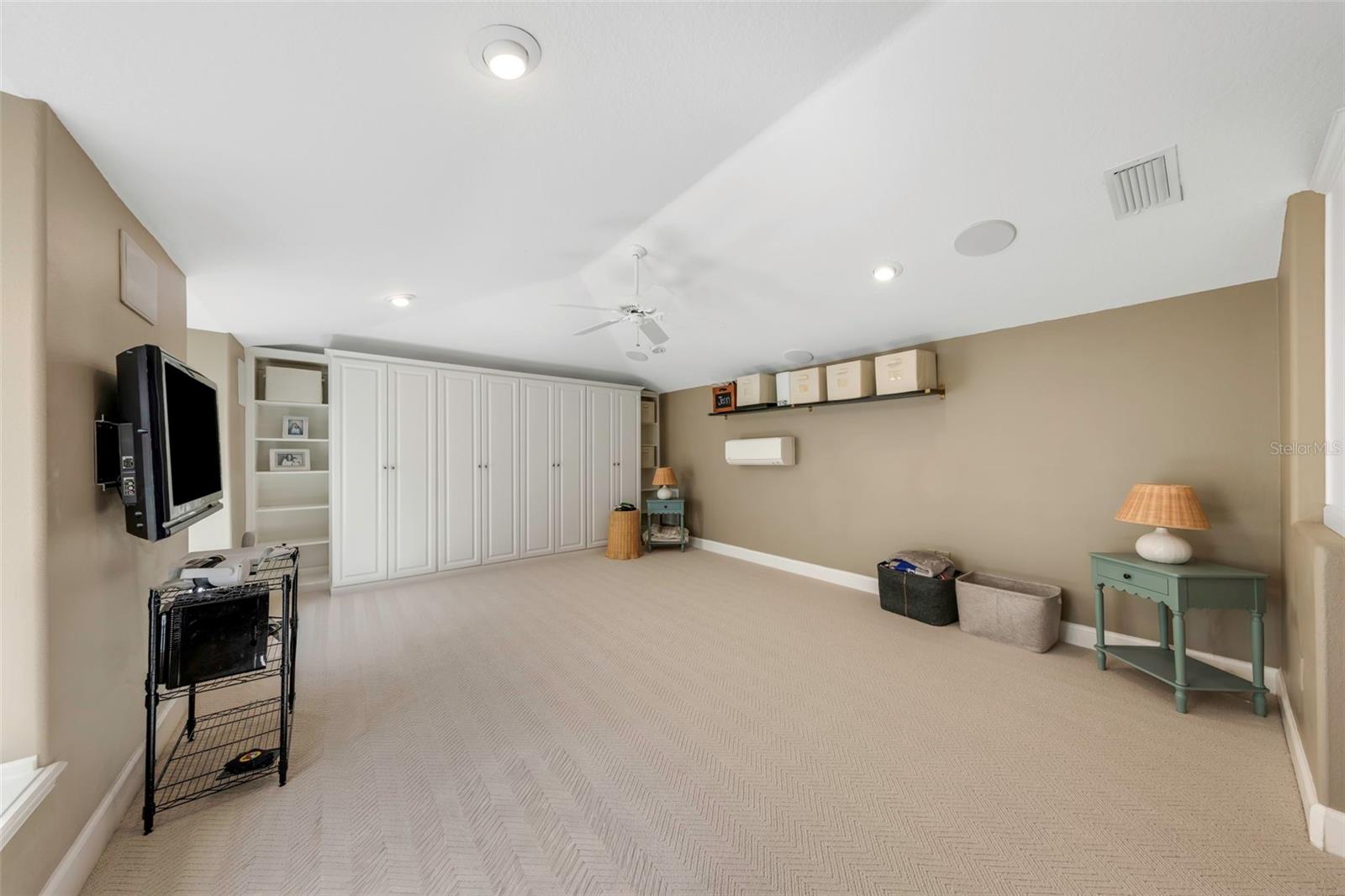 Image 42 of 73 For 3687 Janus Way