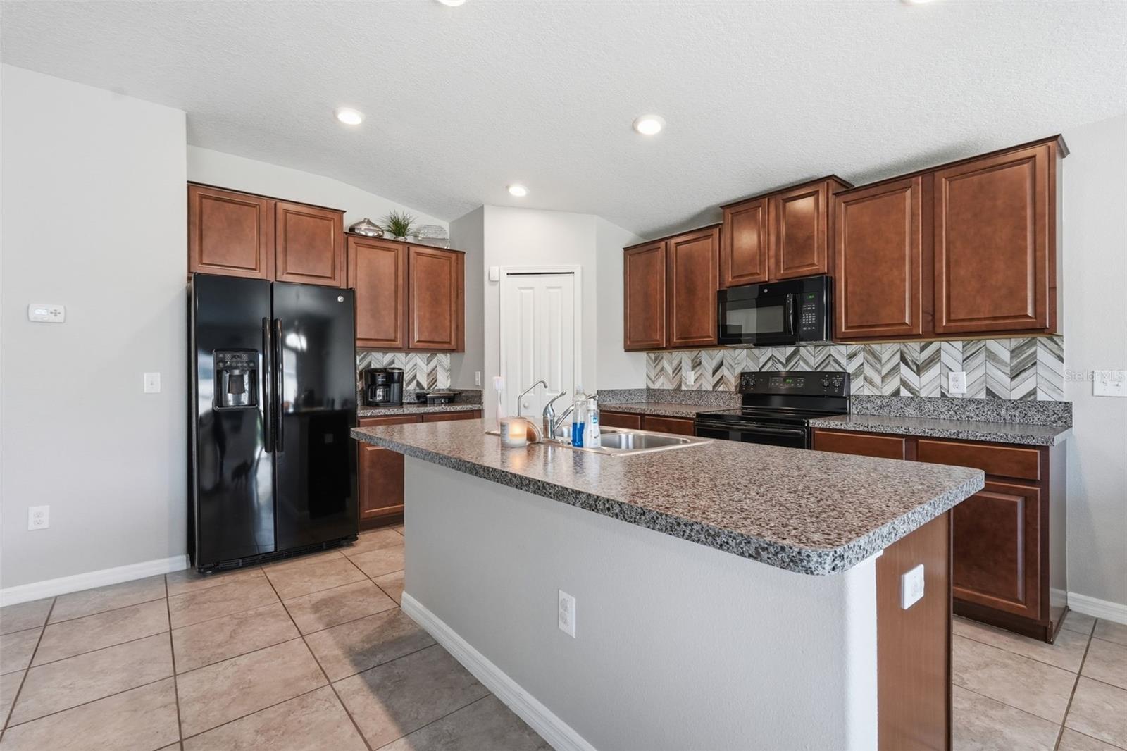 Image 11 of 38 For 16902 Peaceful Valley Drive