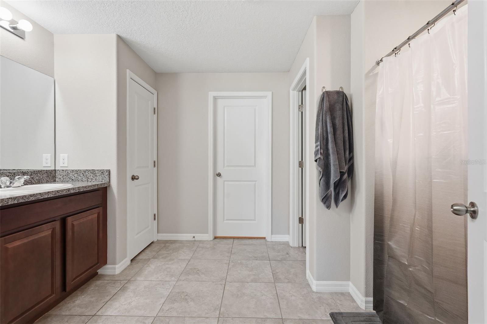 Image 22 of 38 For 16902 Peaceful Valley Drive