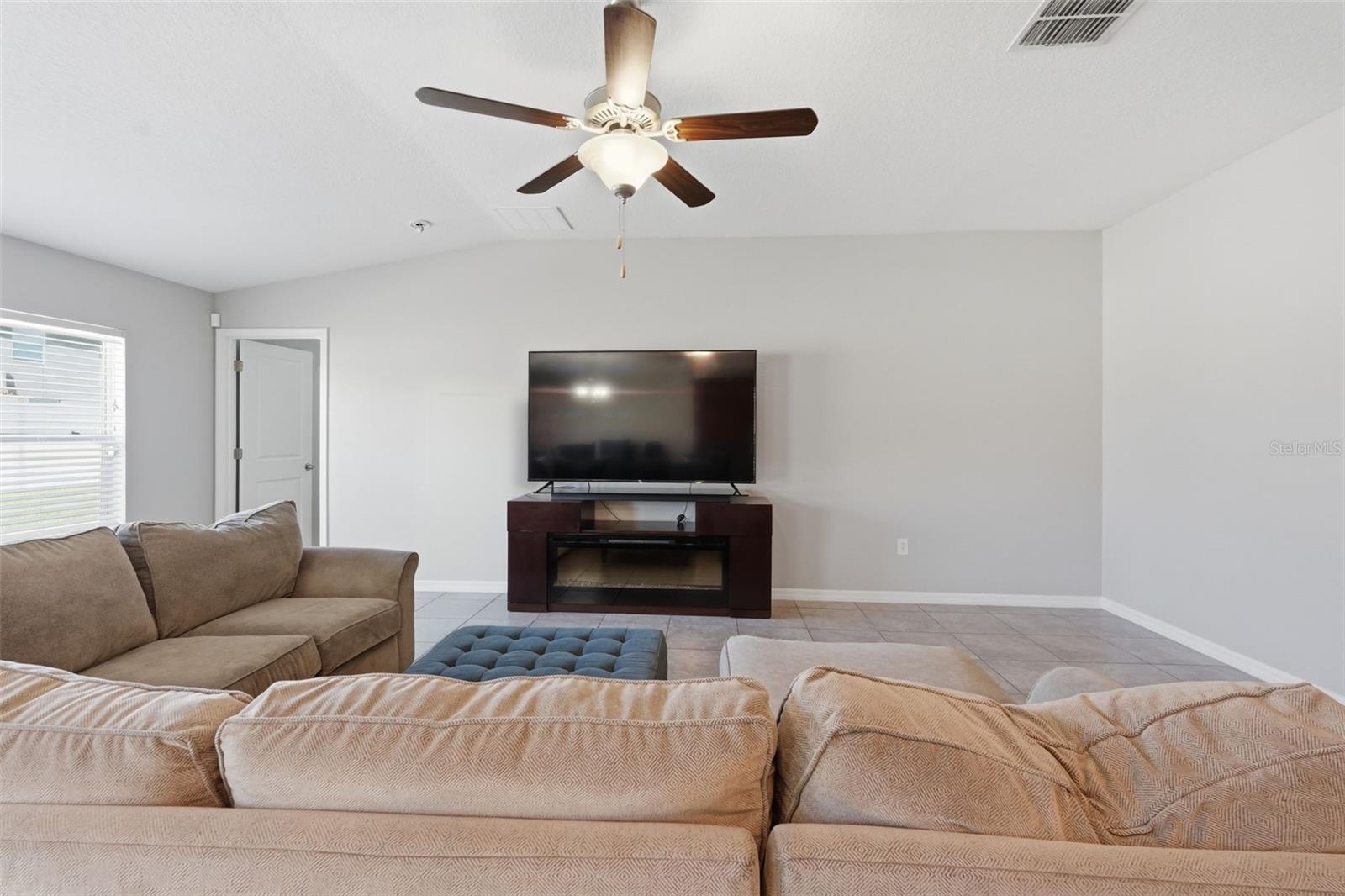 Image 8 of 38 For 16902 Peaceful Valley Drive