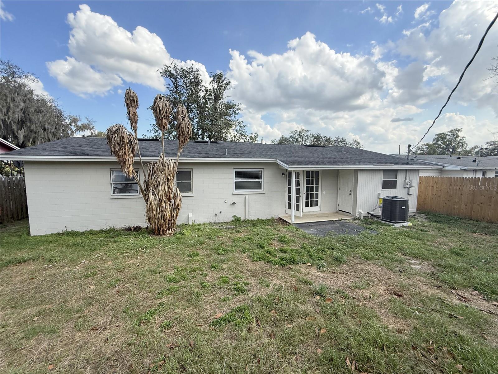 Image 14 of 14 For 652 Candyce Avenue