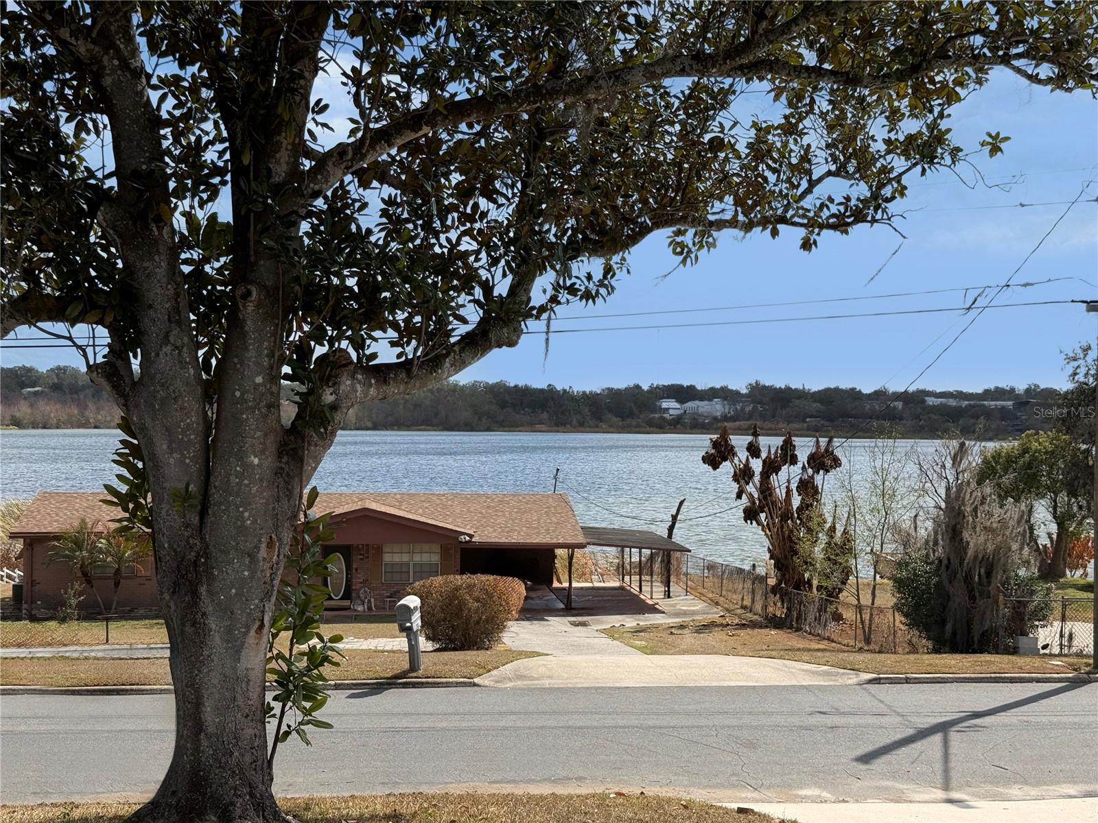 Image 2 of 14 For 652 Candyce Avenue