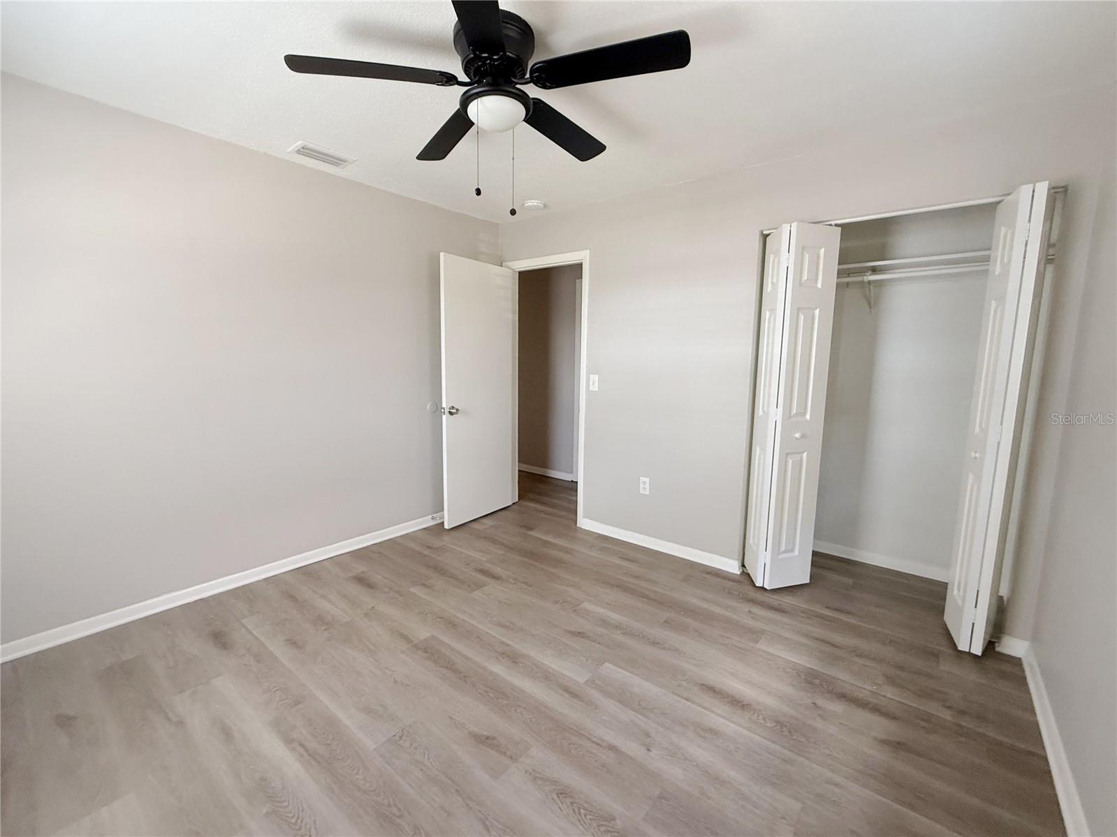 Image 8 of 14 For 652 Candyce Avenue