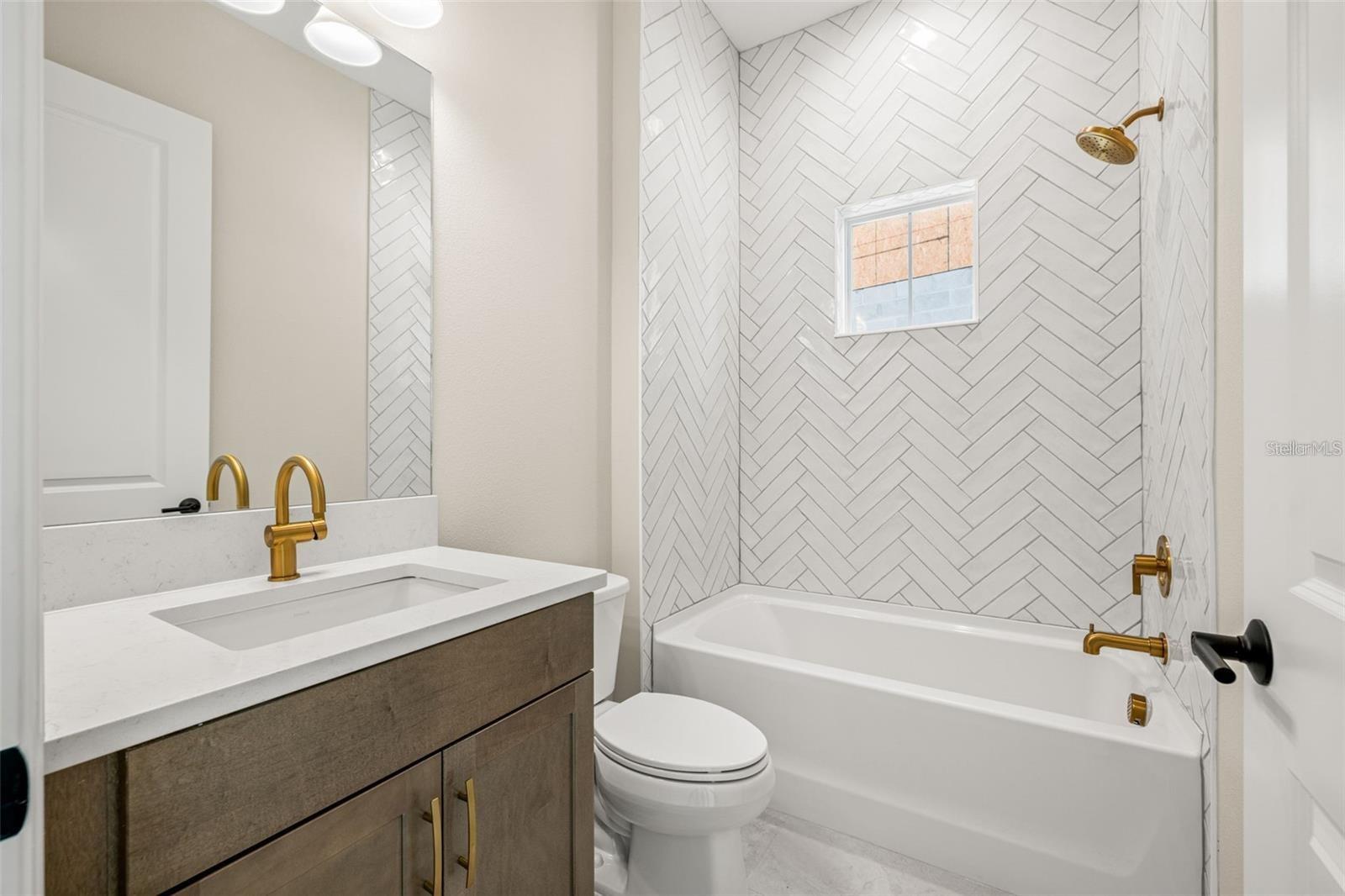 Image 19 of 32 For 1953 Arching Branch