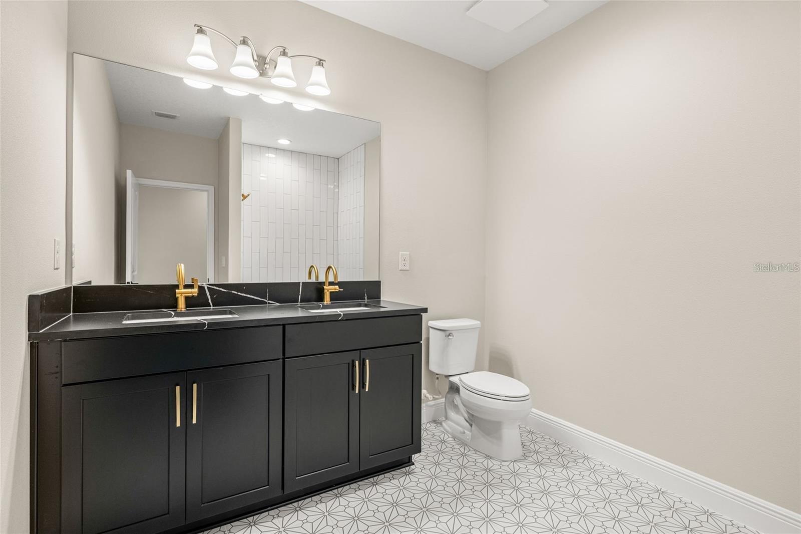 Image 25 of 32 For 1953 Arching Branch