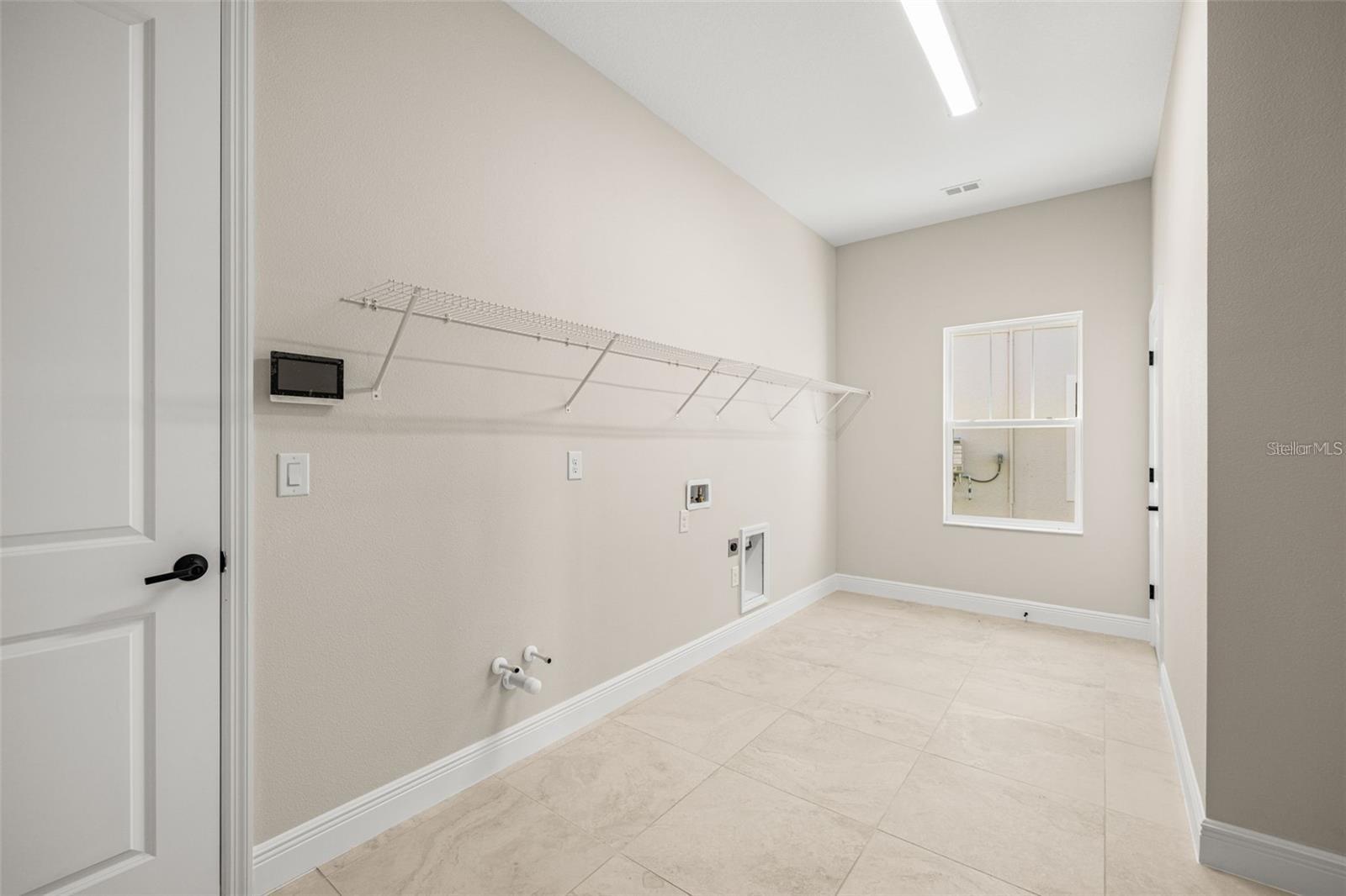 Image 28 of 32 For 1953 Arching Branch