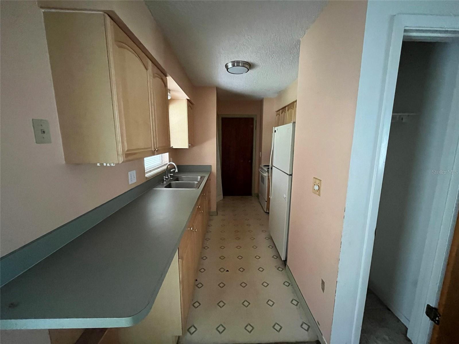 Image 4 of 12 For 2660 45th Street