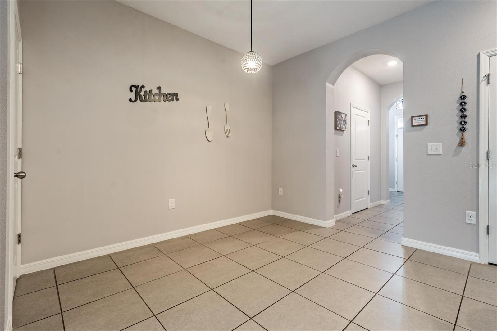 Image 14 of 40 For 2914 Suncoast Blend Drive