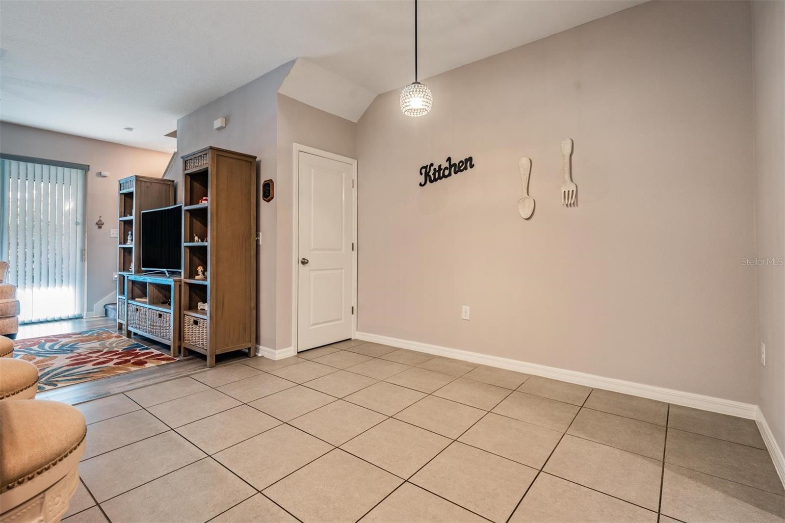 Image 15 of 40 For 2914 Suncoast Blend Drive