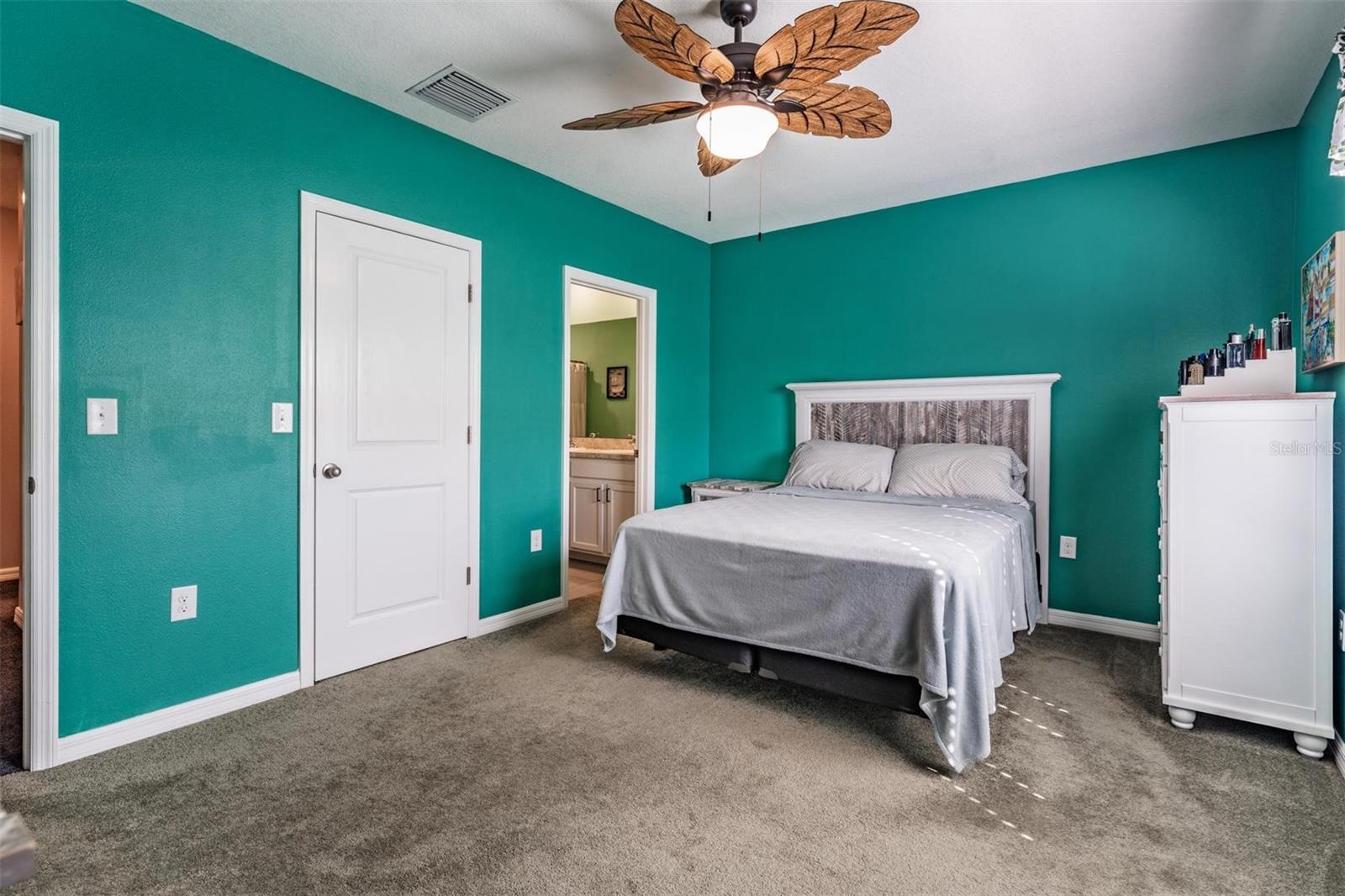 Image 18 of 40 For 2914 Suncoast Blend Drive