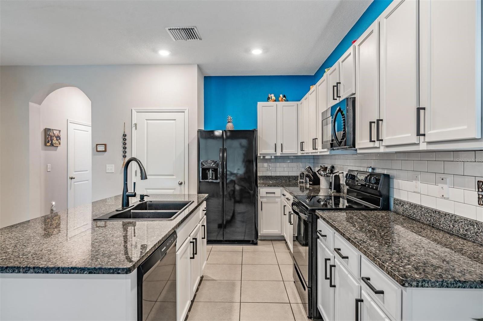 Image 6 of 40 For 2914 Suncoast Blend Drive