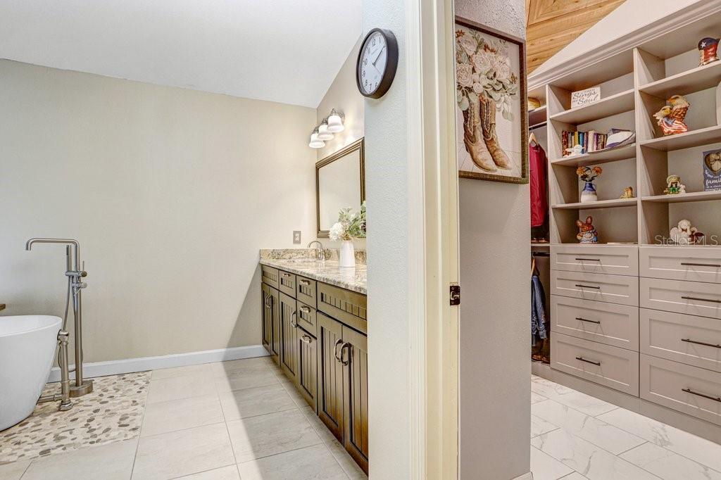 Image 23 of 63 For 504 Triple Crown Court