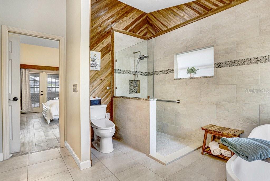 Image 25 of 63 For 504 Triple Crown Court