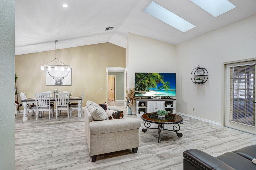 Image 27 of 63 For 504 Triple Crown Court