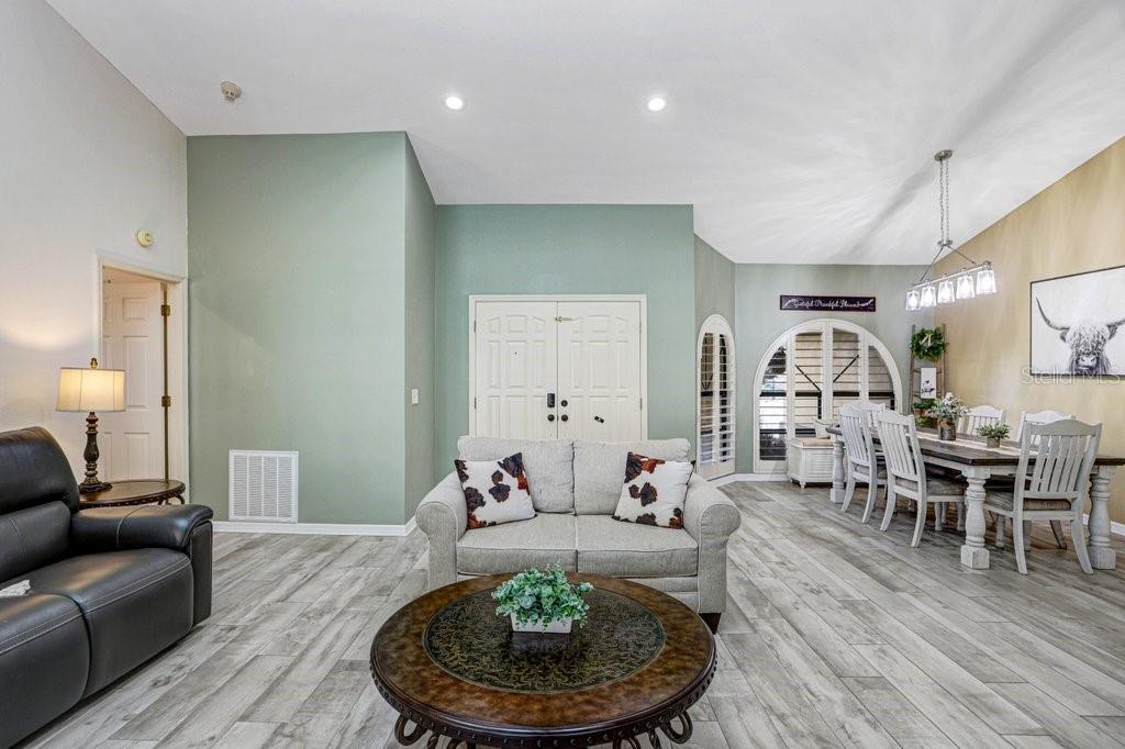 Image 29 of 63 For 504 Triple Crown Court