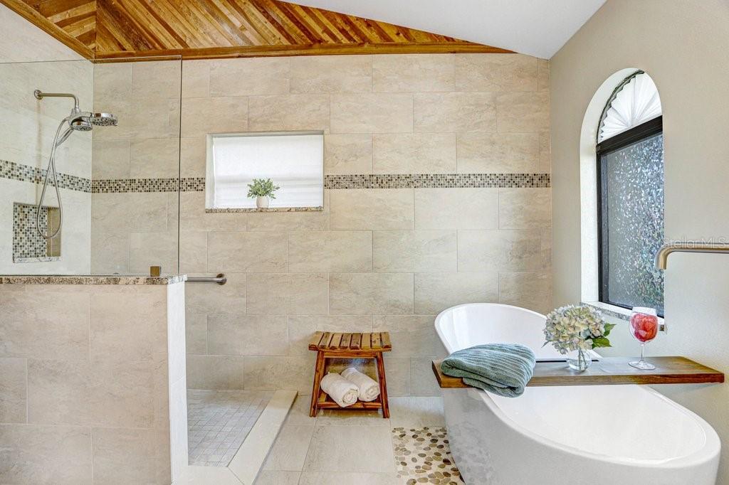 Image 4 of 63 For 504 Triple Crown Court