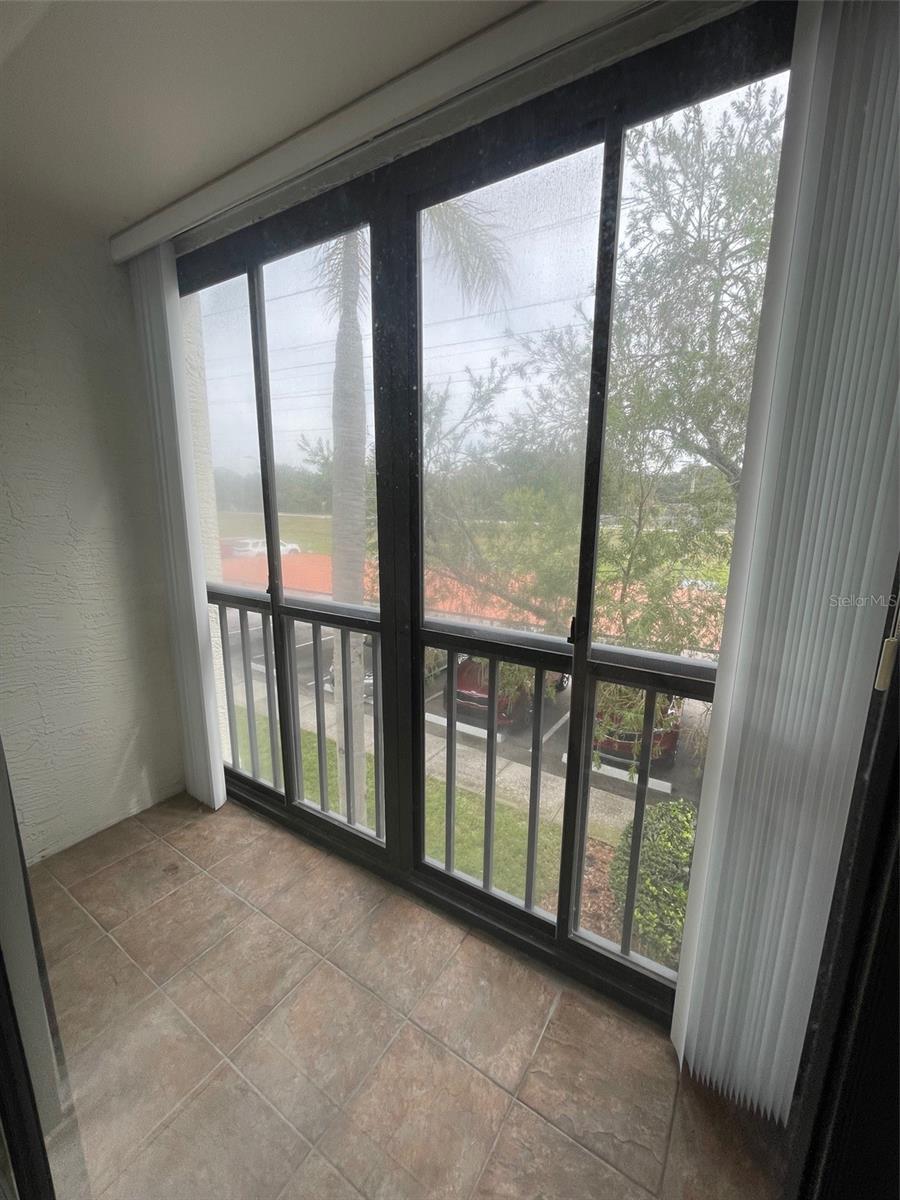 Image 14 of 26 For 2591 Countryside Boulevard 5203