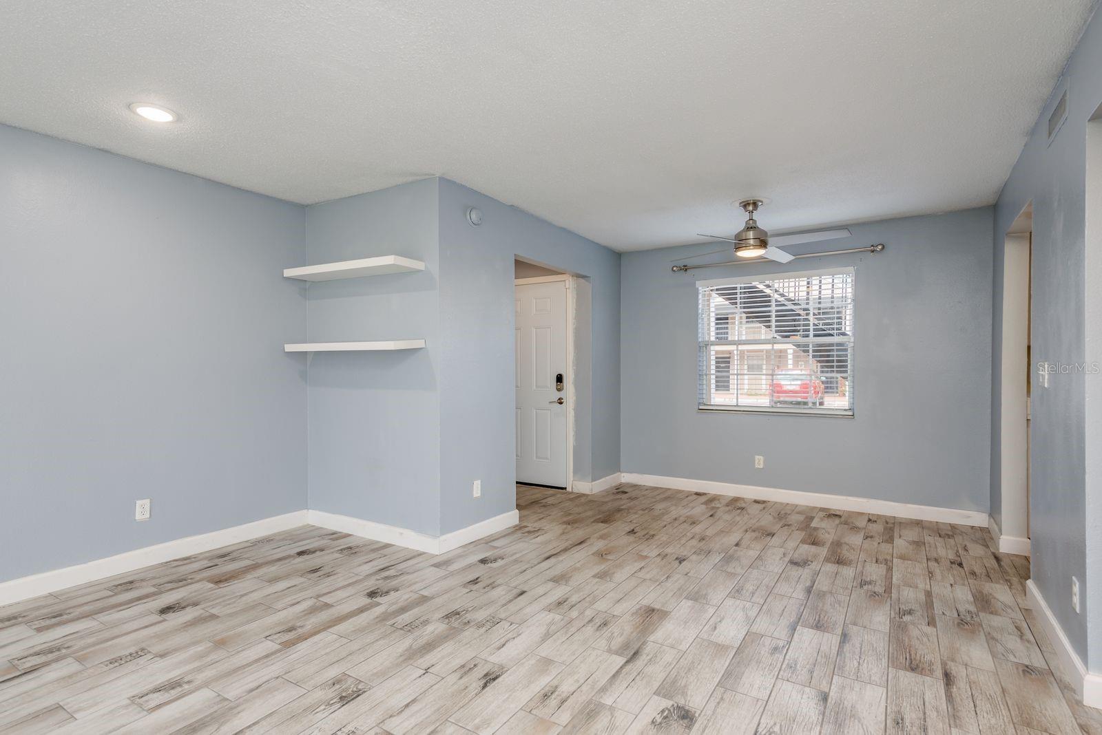 Image 16 of 39 For 200 Country Club Drive 701