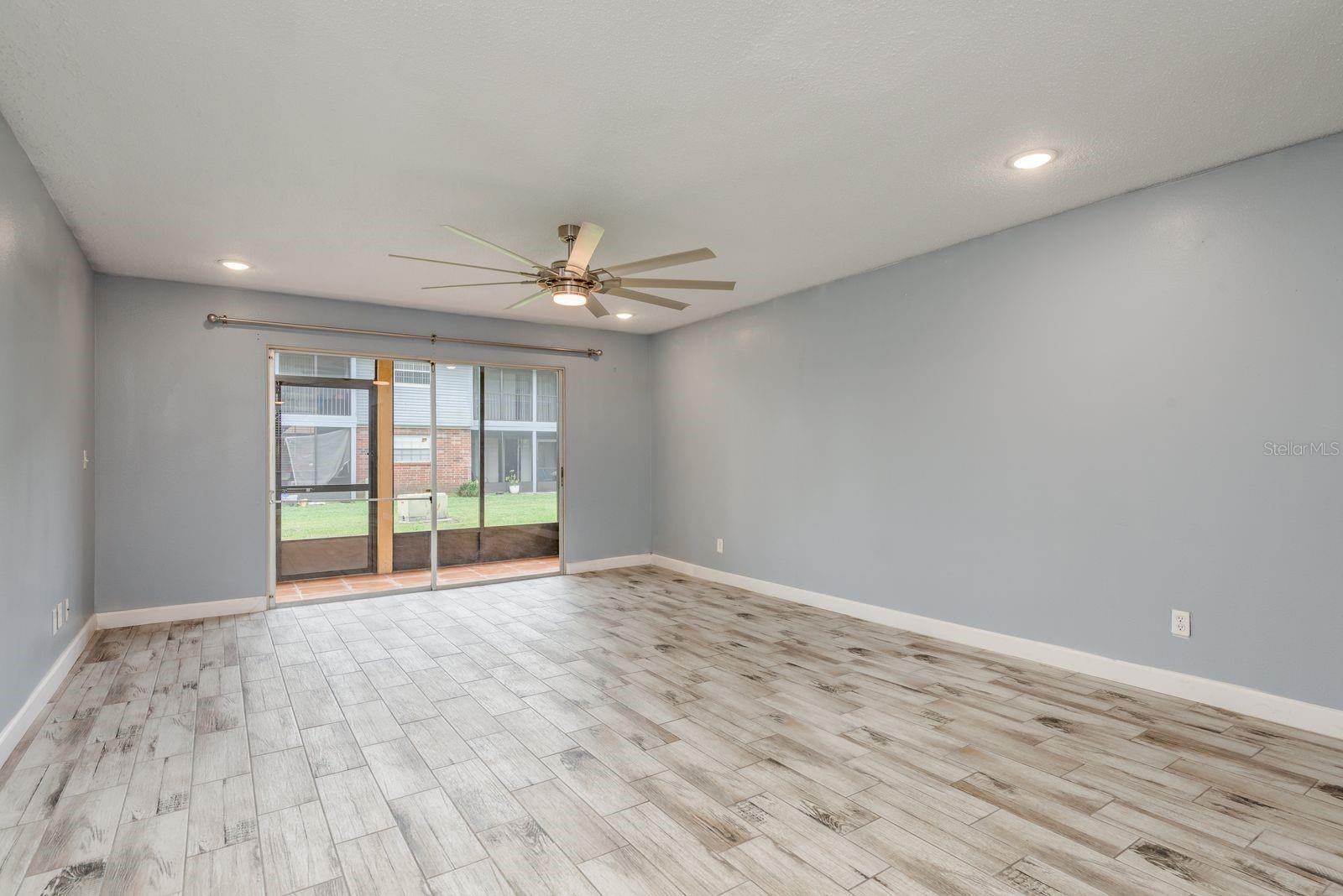 Image 2 of 39 For 200 Country Club Drive 701