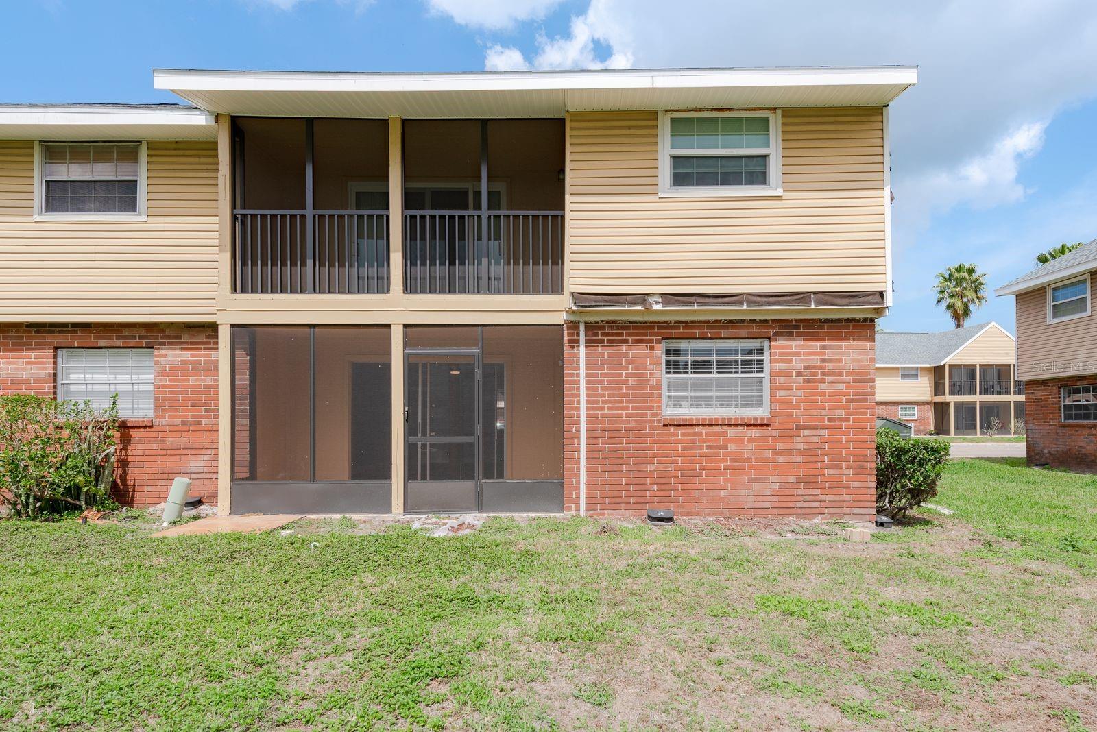 Image 25 of 39 For 200 Country Club Drive 701