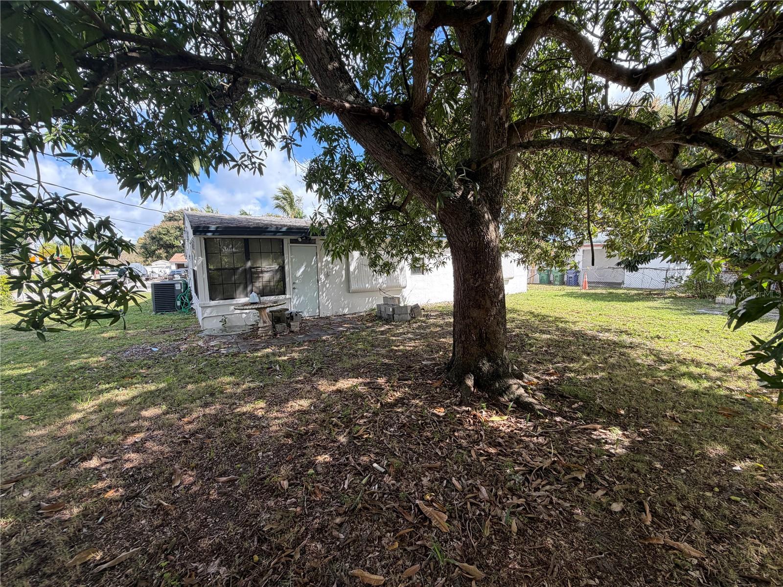 Image 17 of 26 For 3750 4th Court