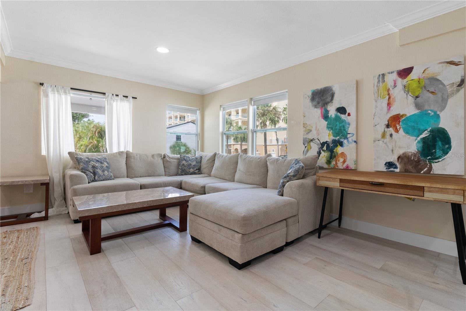 Image 4 of 21 For 609 Osceola Avenue