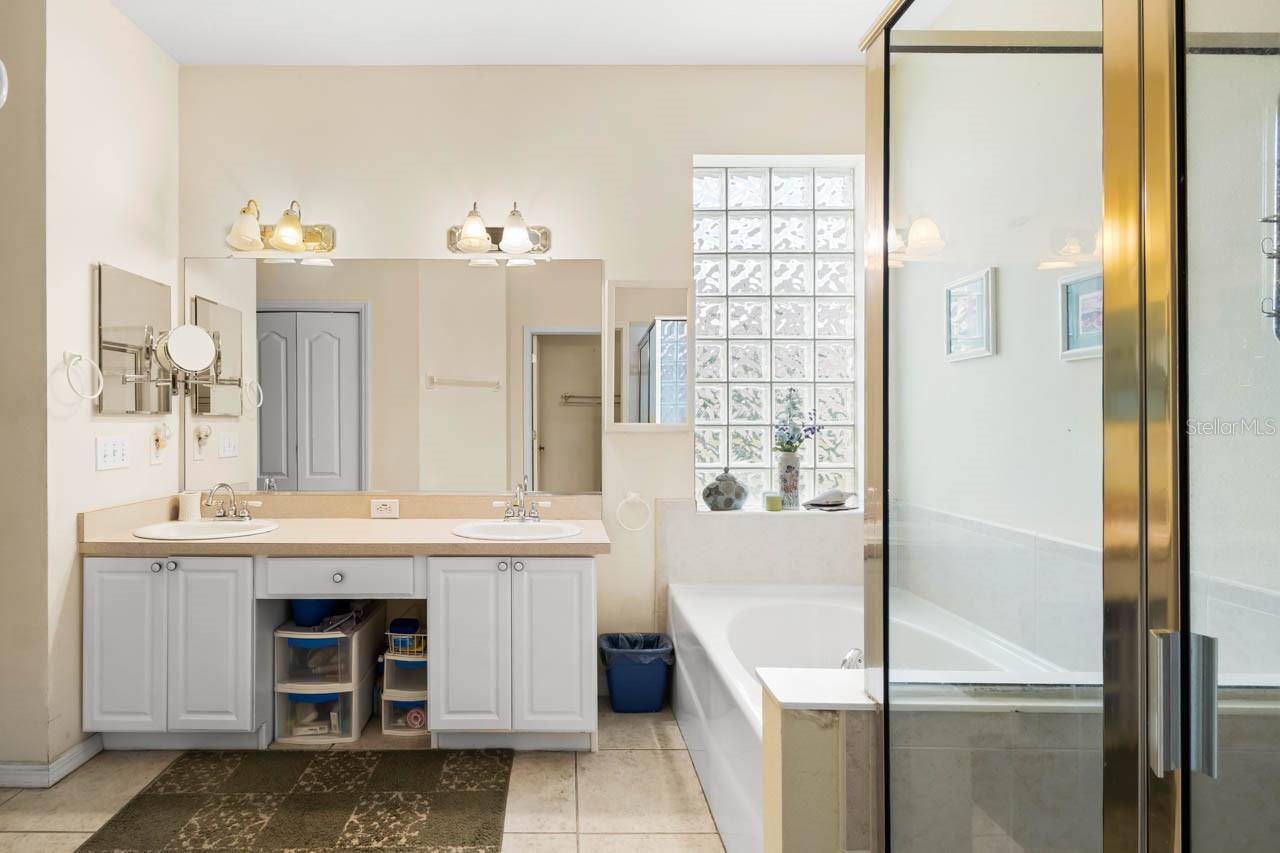 Image 17 of 35 For 1103 Jasmine Creek Court