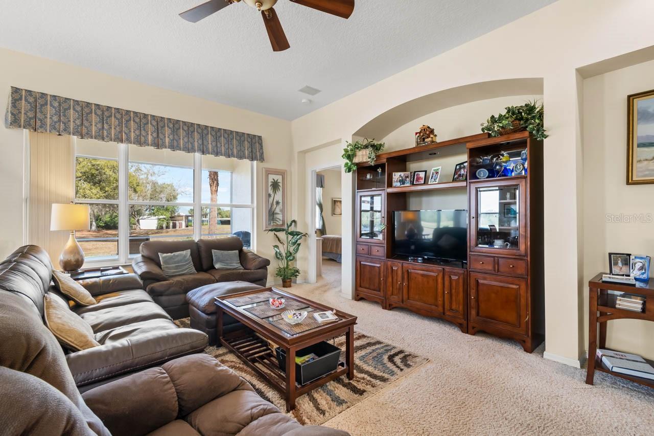 Image 9 of 35 For 1103 Jasmine Creek Court