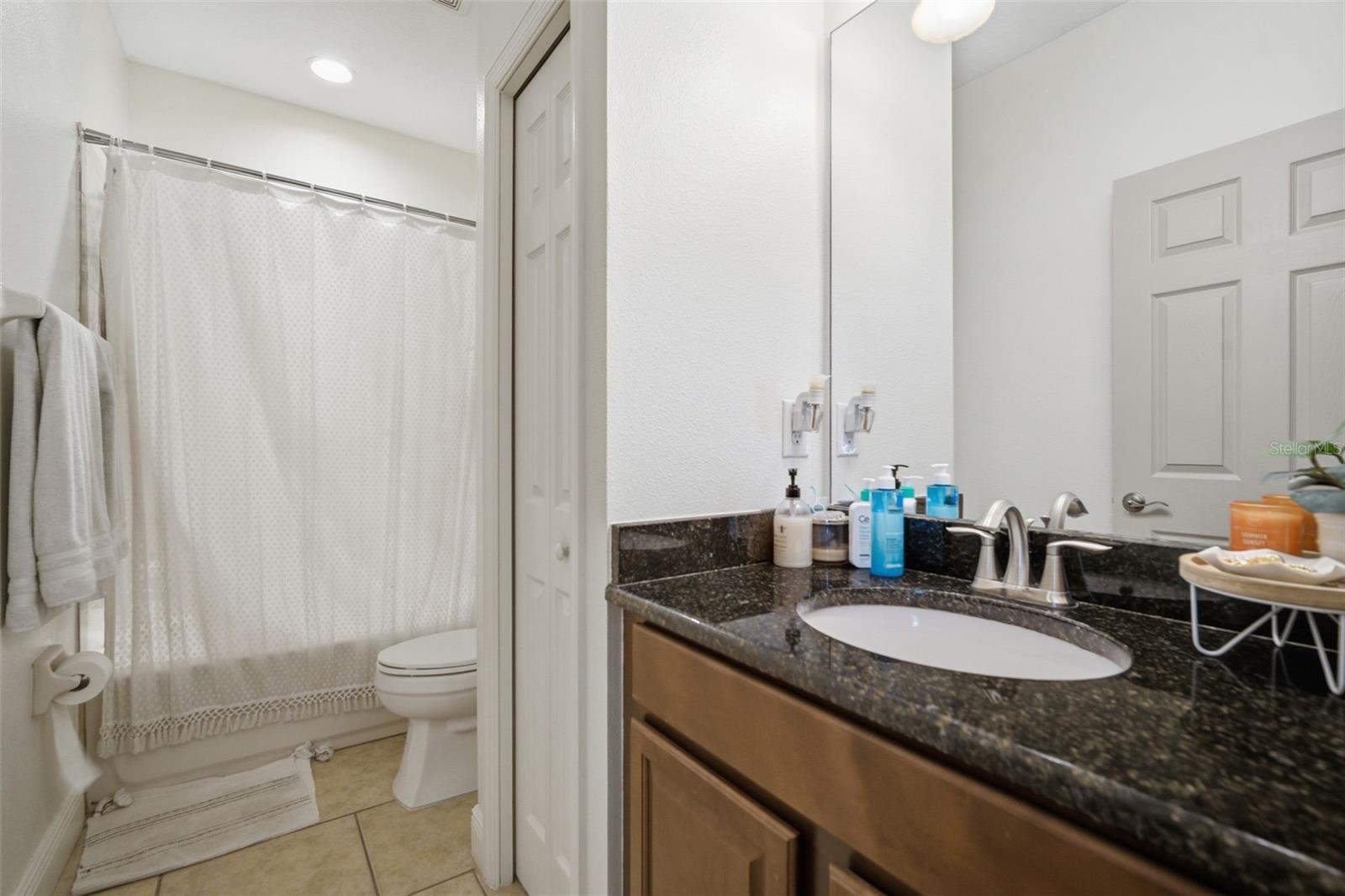 Image 17 of 72 For 3220 Azure Sky Way