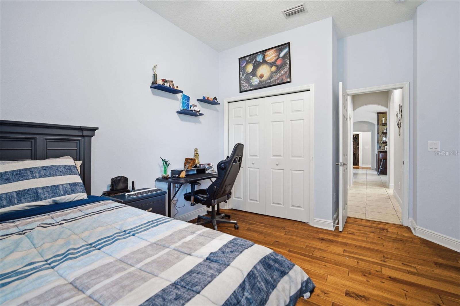 Image 19 of 72 For 3220 Azure Sky Way