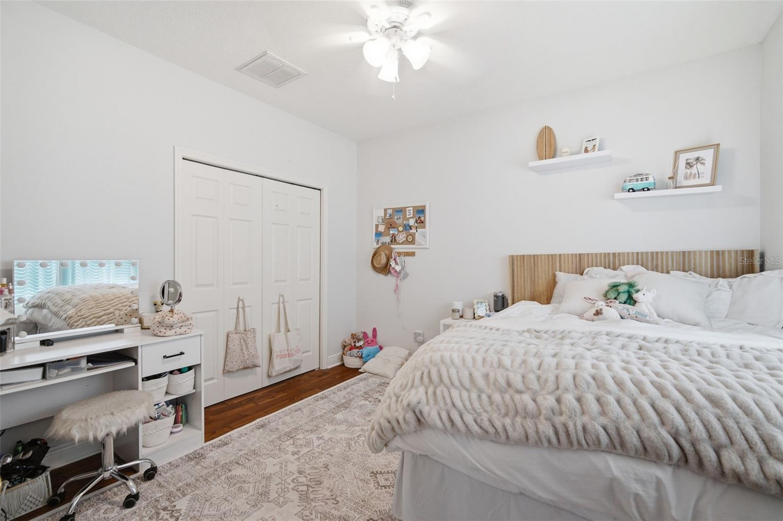 Image 23 of 72 For 3220 Azure Sky Way