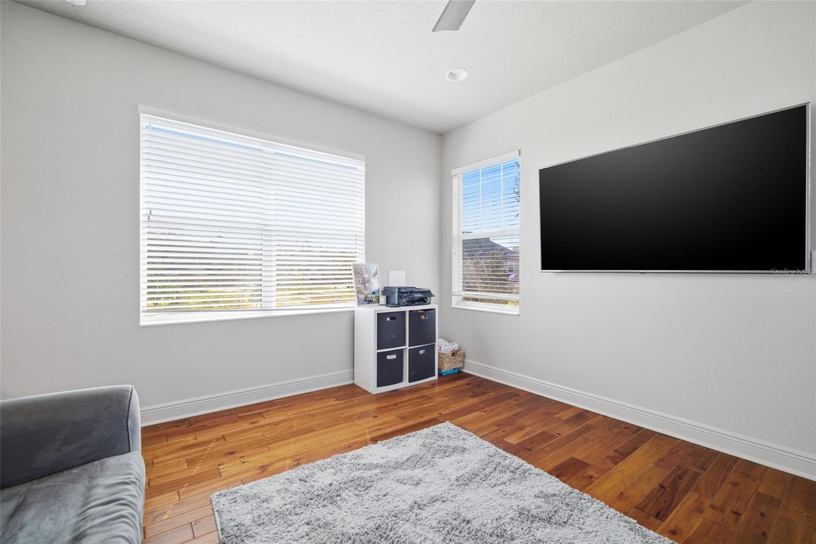 Image 25 of 72 For 3220 Azure Sky Way