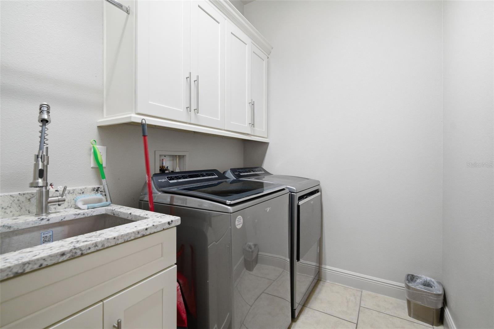 Image 28 of 72 For 3220 Azure Sky Way