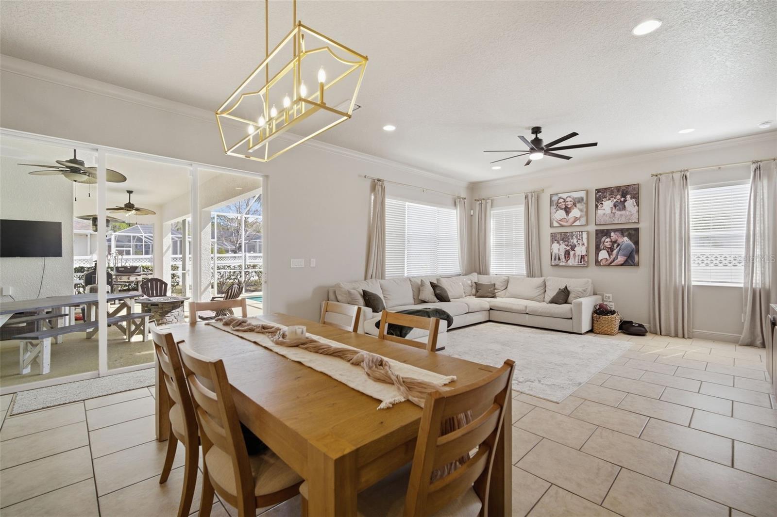 Image 40 of 72 For 3220 Azure Sky Way