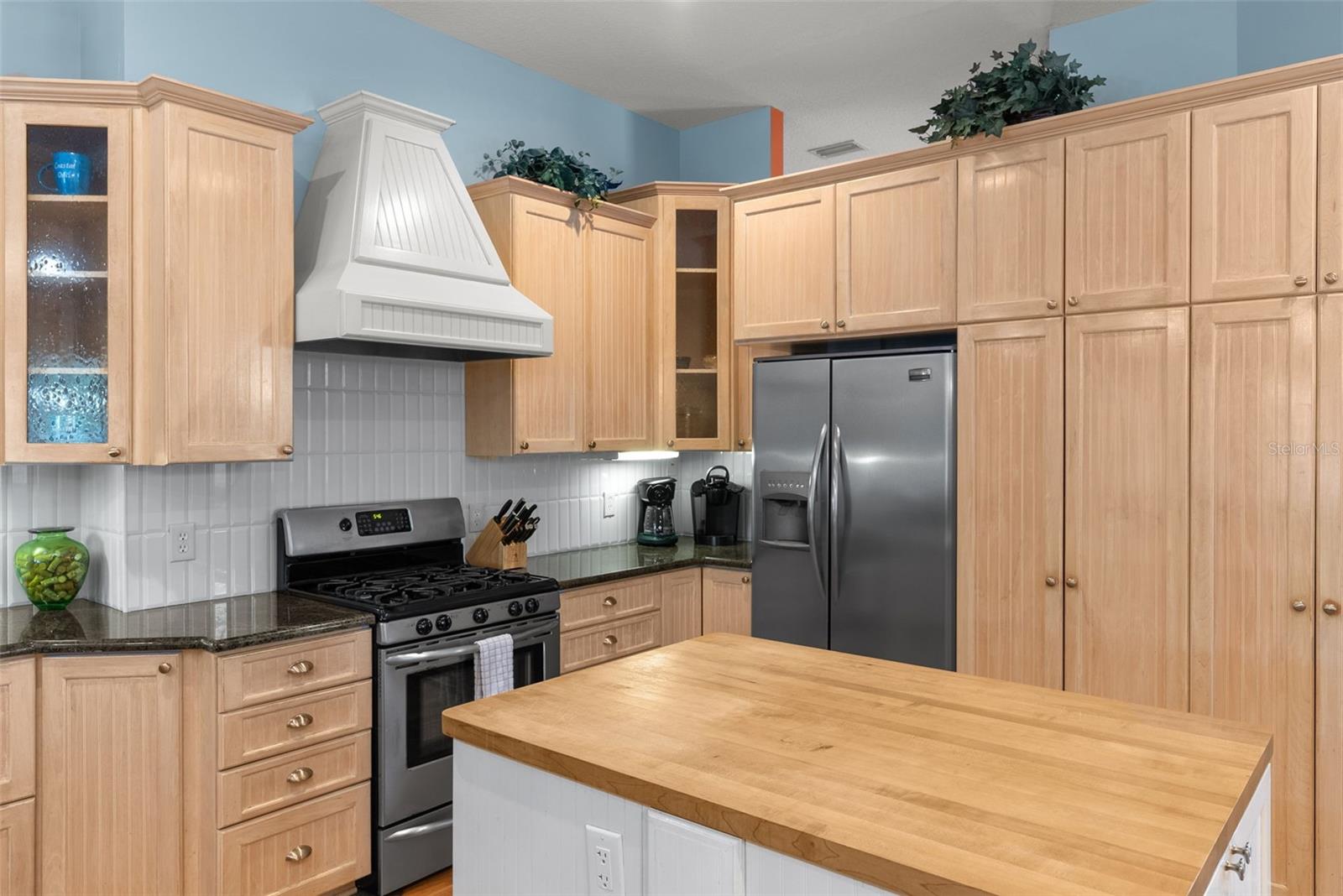 Image 17 of 49 For 12080 143rd Street