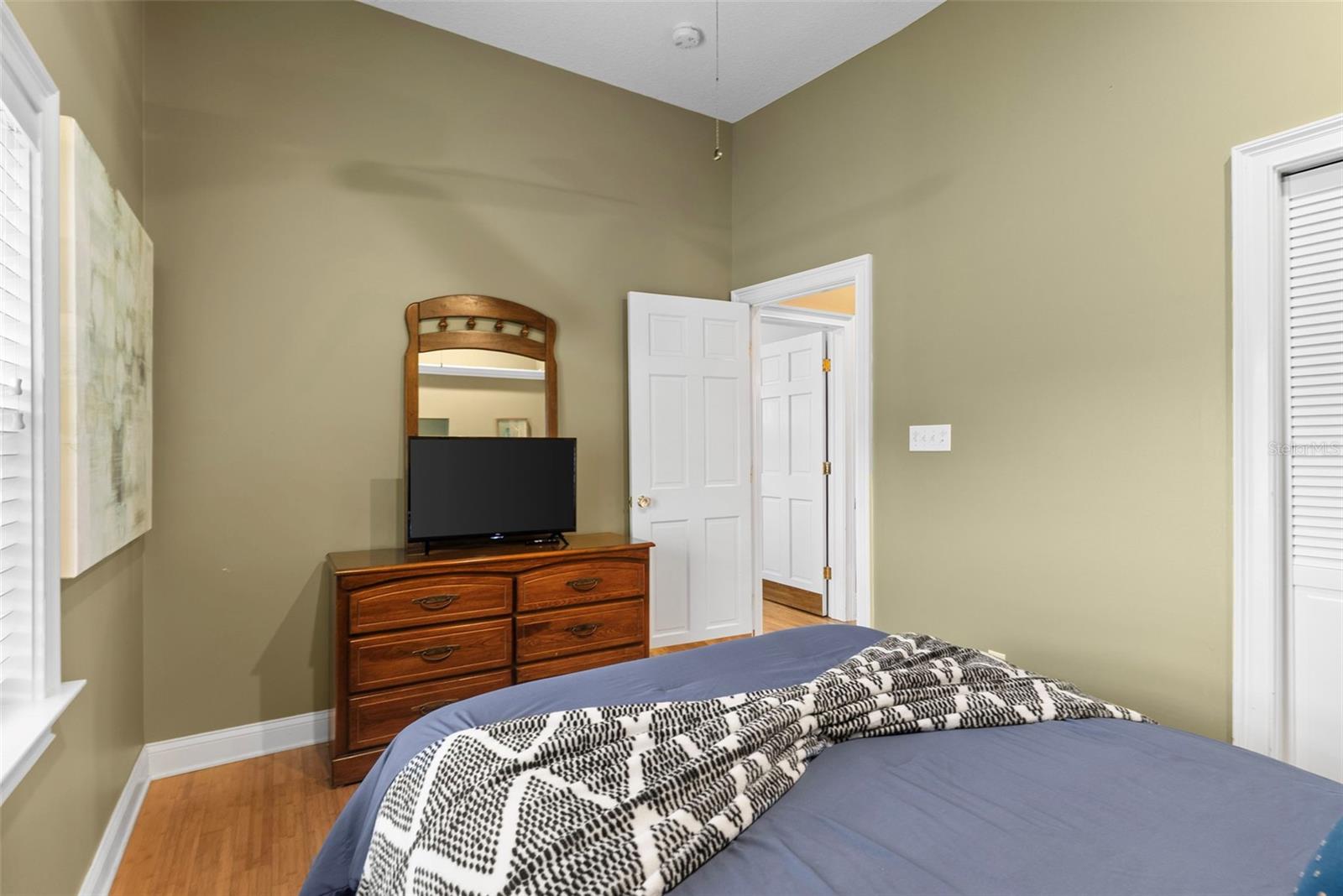 Image 29 of 49 For 12080 143rd Street