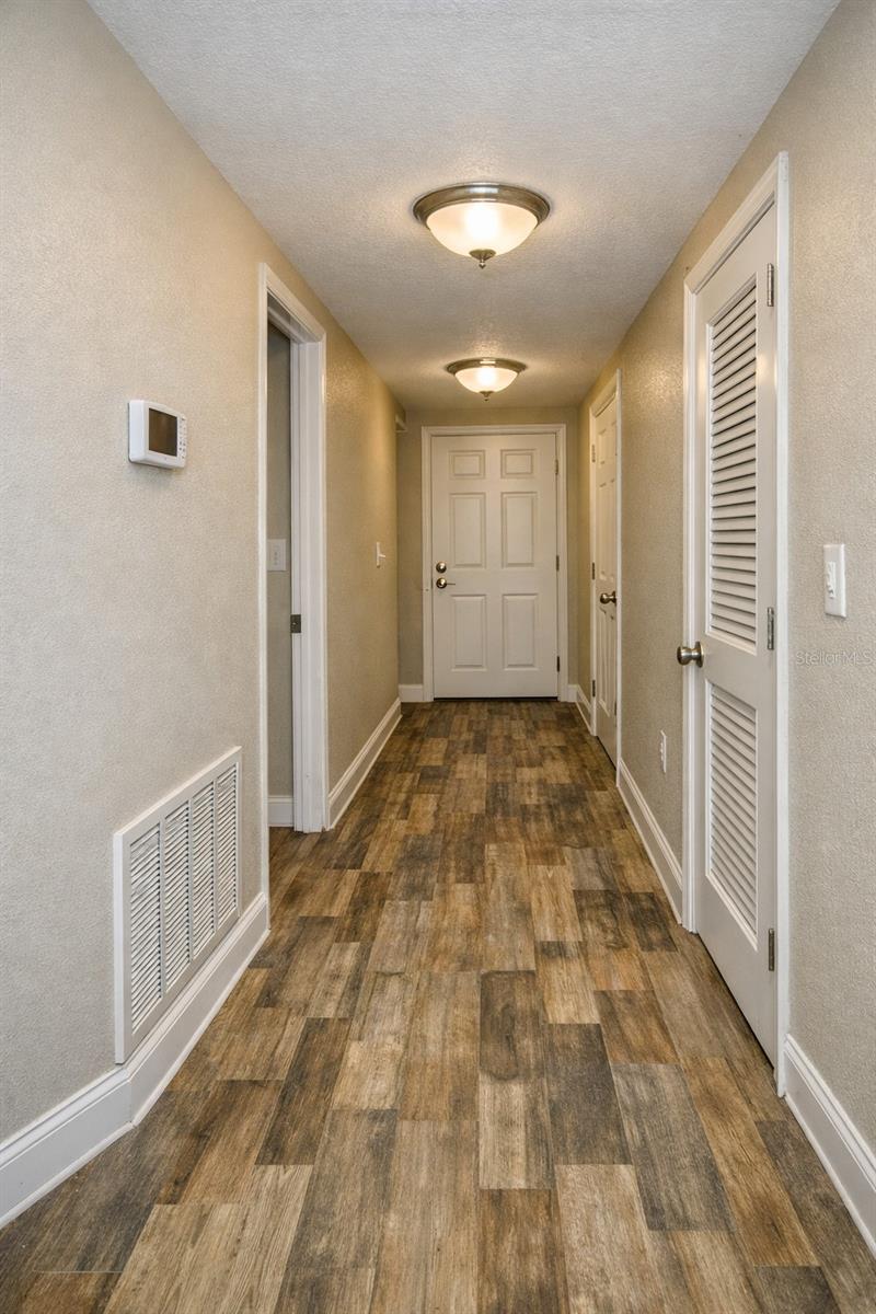 Image 10 of 14 For 1712 Belleair Forest Drive A