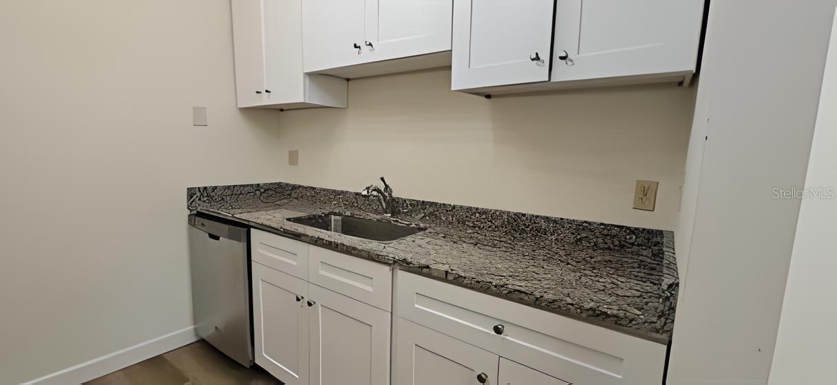 Image 14 of 14 For 1712 Belleair Forest Drive A