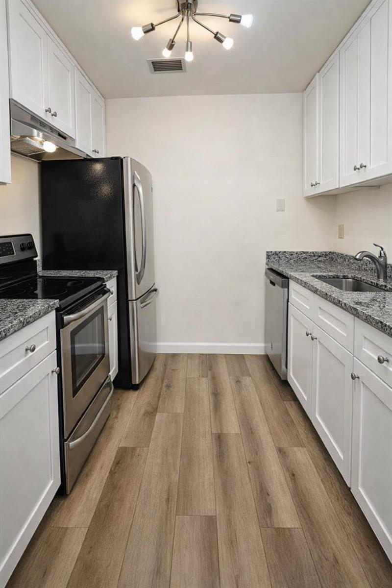 Image 3 of 14 For 1712 Belleair Forest Drive A